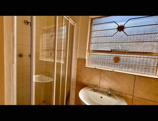 3 BEDROOM HOUSE FOR SALE IN THE ORCHARDS